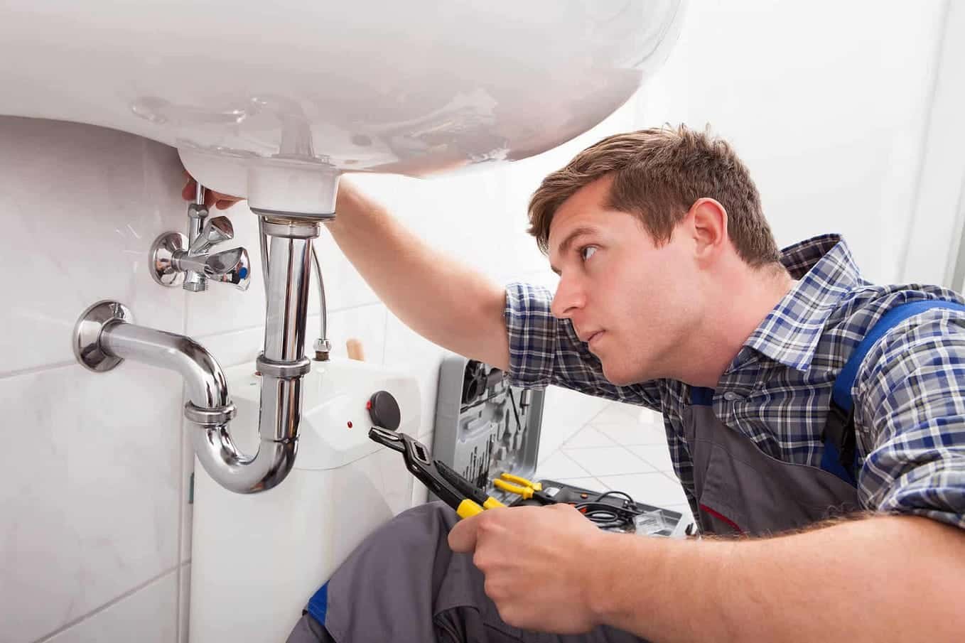 10 Instances When You Must Call for an Emergency Plumber in Geelong