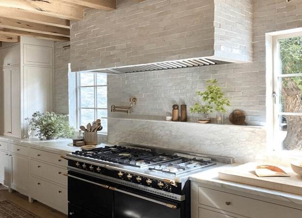 How to Choose a Kitchen Hood You’ll Love